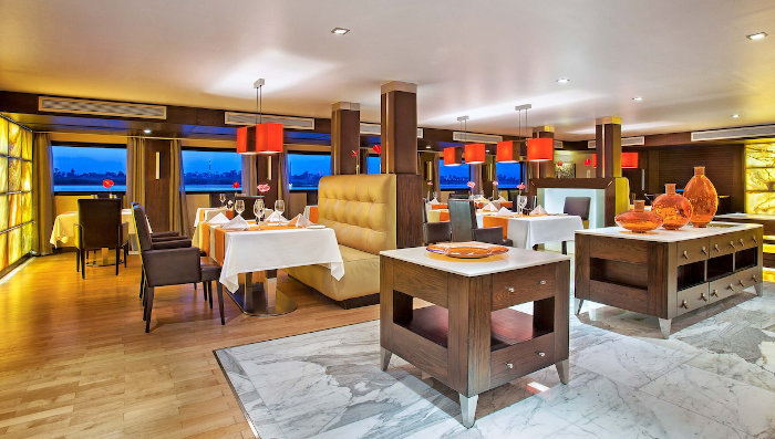 Restaurante del crucero por el Nilo 5 estrellas gran Lujo Oberoi Zahra