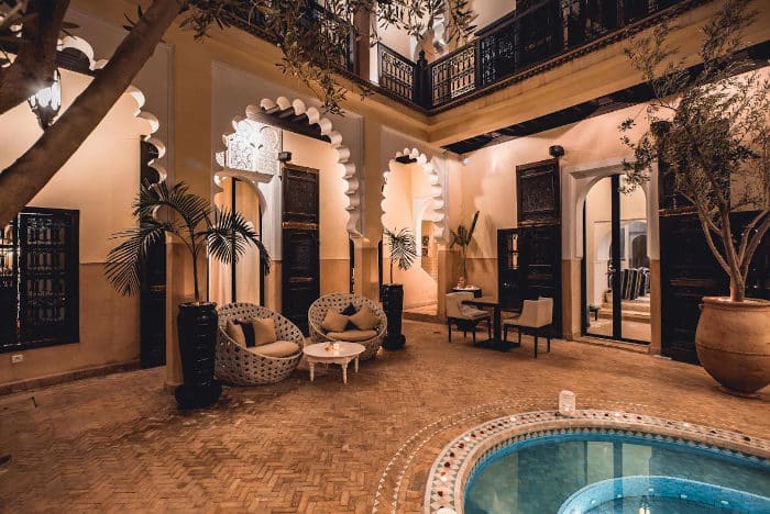 Mejor riad de Marrakecj de precio alto. Ambre Epices, la piscina