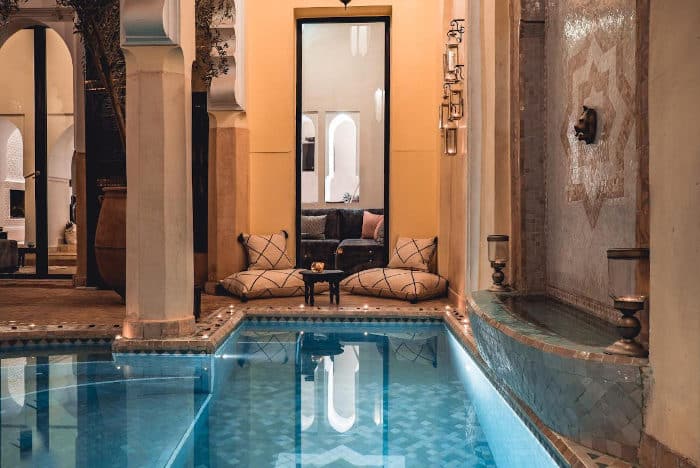 Mejor riad de Marrakecj de precio alto. Ambre Epicesm la piscina